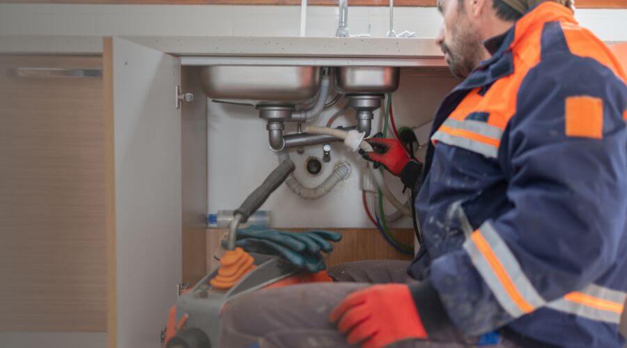 Professional slab leak plumber services in Des Moines, IA